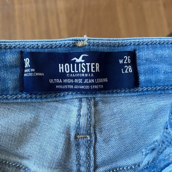 Hollister light blue ripped skinny jeggings size 3R - Picture 2 of 3